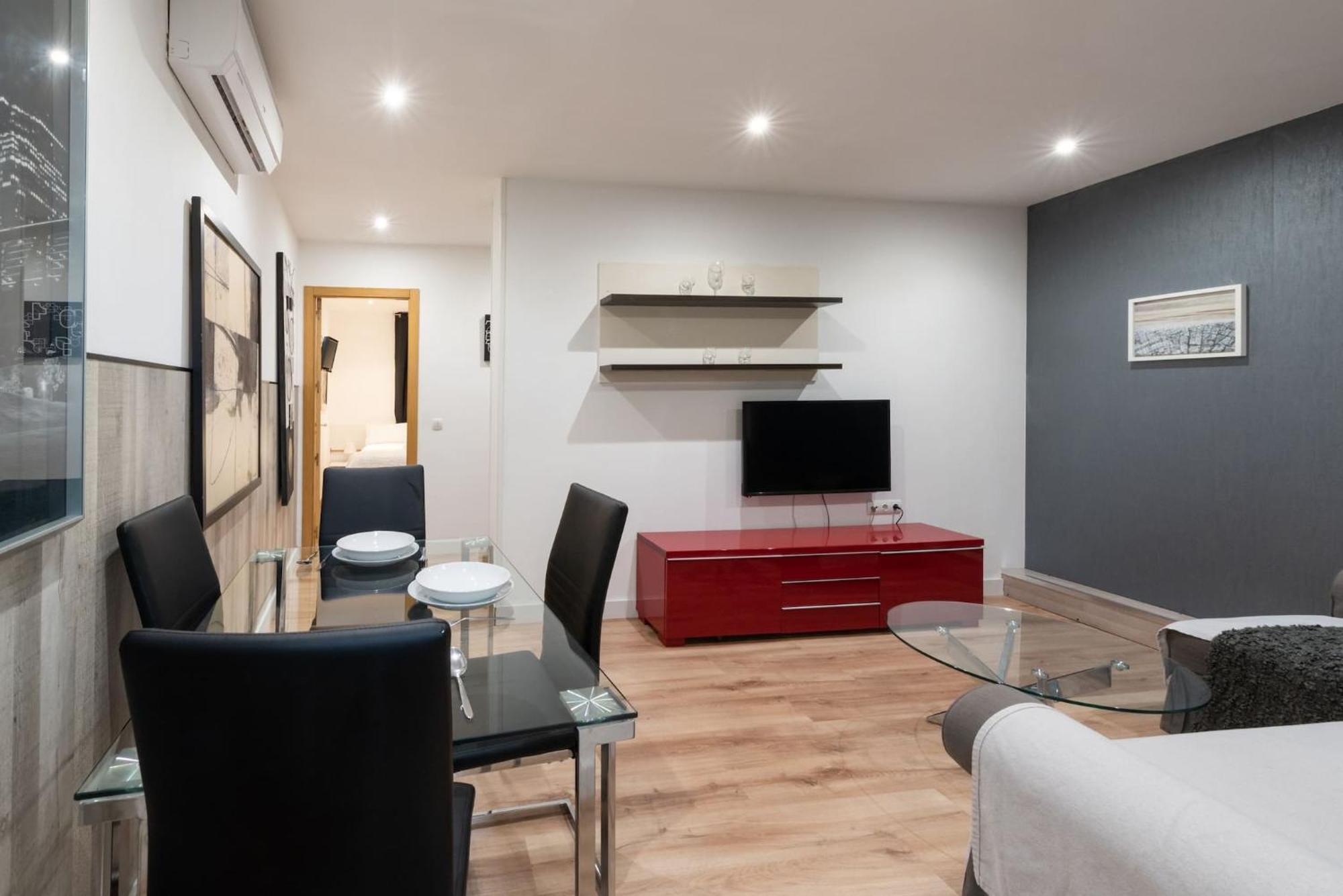 Apartamentos Day Madrid San Antonio Centro Gran Via Sol Malasana Zewnętrze zdjęcie