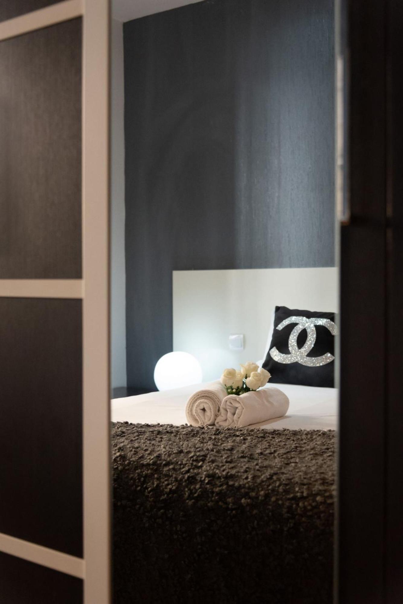 Apartamentos Day Madrid San Antonio Centro Gran Via Sol Malasana Zewnętrze zdjęcie