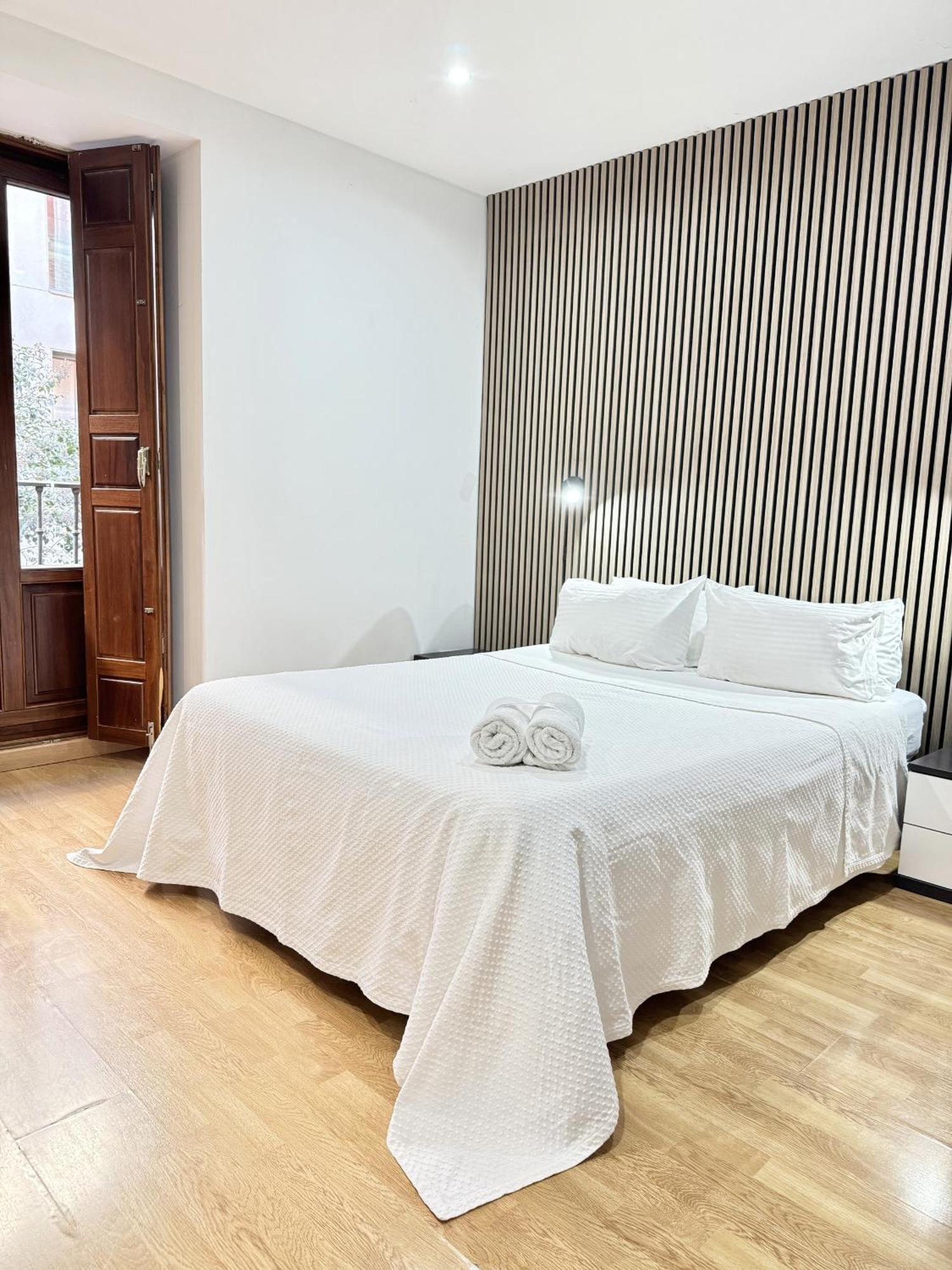 Apartamentos Day Madrid San Antonio Centro Gran Via Sol Malasana Zewnętrze zdjęcie
